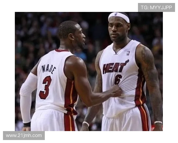 韦德与詹姆斯巅峰对决精彩集锦回顾展现篮球传奇的辉煌瞬间